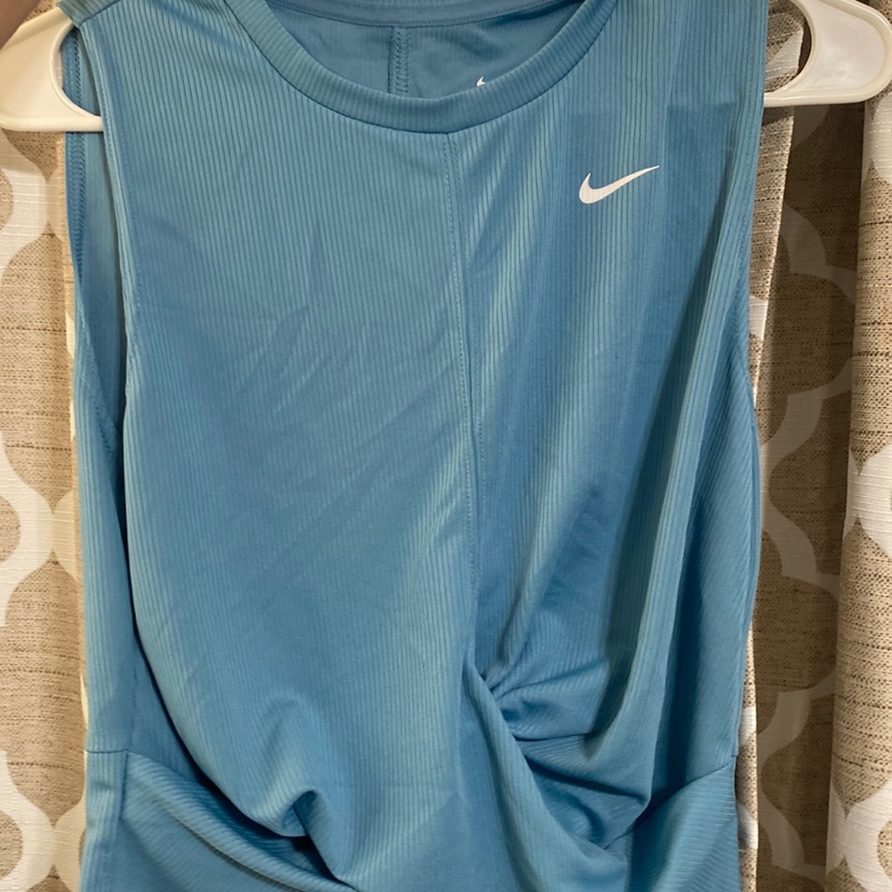 Nike dri fit tank! Size medium